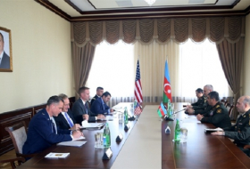 Azerbaijan defense minister meets with US military delegation